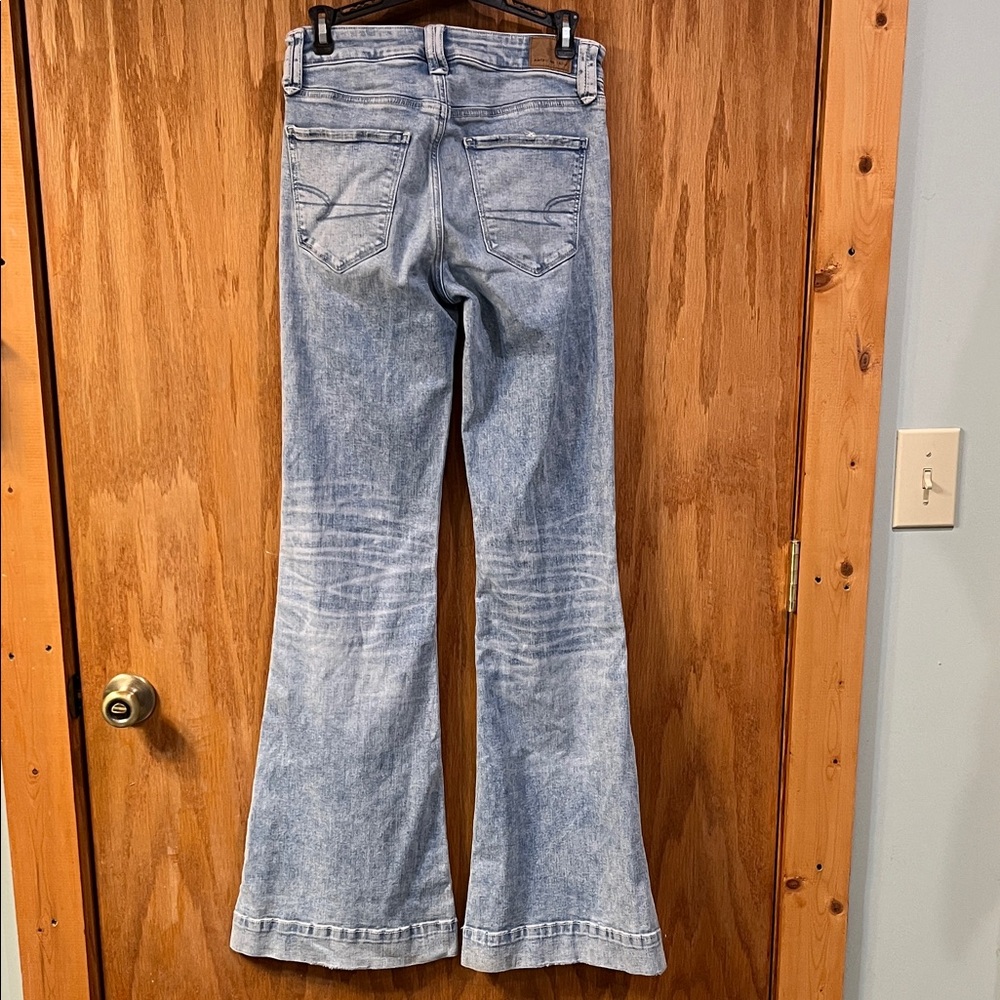 American Eagle Outfitters Light Blue Flare Jeans- Size 6 X-long length - Picture 2 of 5